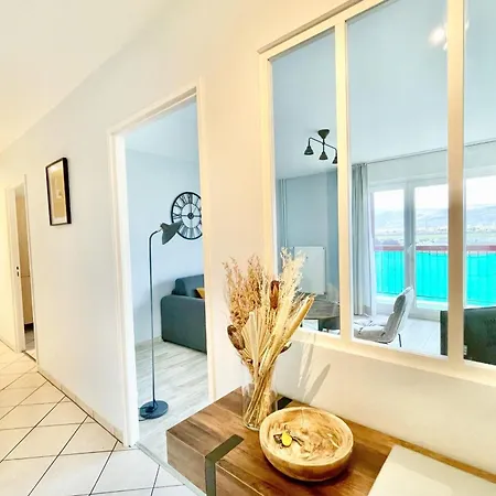 公寓 Family Getaway In With Balcony 科尔马
