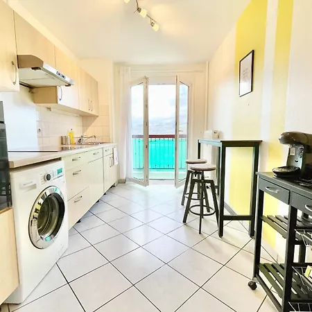 Family Getaway In With Balcony Apartment Colmar