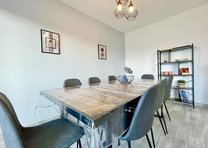 La Route Des Vins En Vélo à Avec Balcon