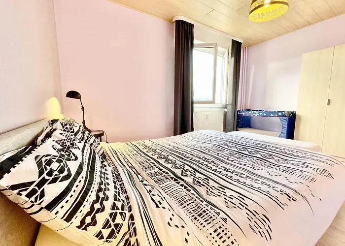 La Route Des Vins En Vélo à Avec Balcon *