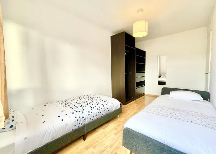 La Route Des Vins En Vélo à Avec Balcon